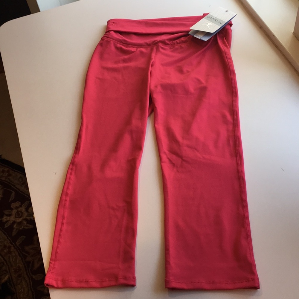 NEW — Danskin Capri Yoga Pants — S/P (4-6)